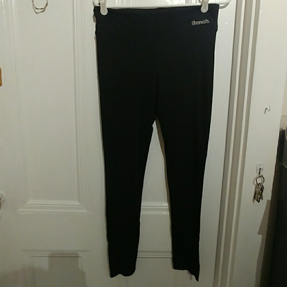 Black soft bench yoga pants